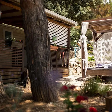Mobile Homes Ante Mali 캠프장 콜란