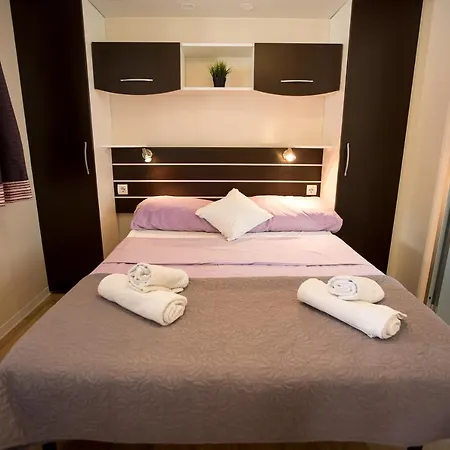 Mobile Homes Ante Mali 科兰