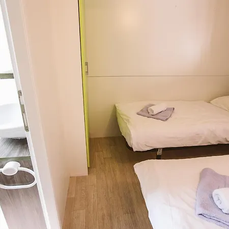 Mobile Homes Ante Mali 콜란