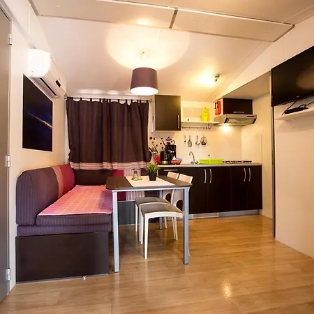 Mobile Homes Ante Mali Camping Kolan